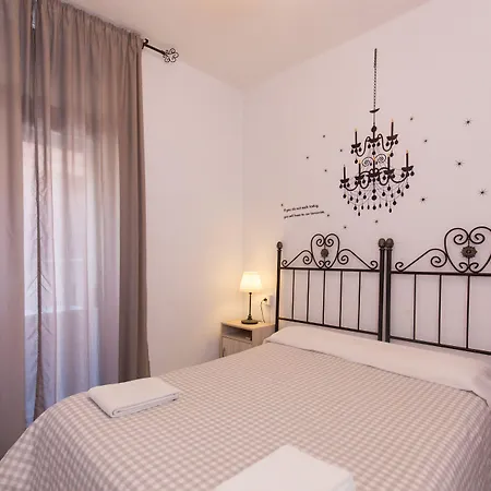 Pension Mesones-2