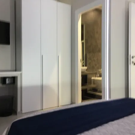 Turin Central Rooms-3