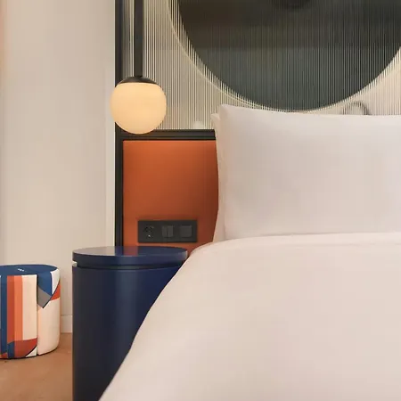 Aloft By Marriott Madrid Gran Via-2