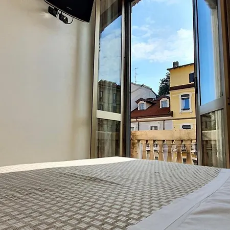 Hotel Mondial-2