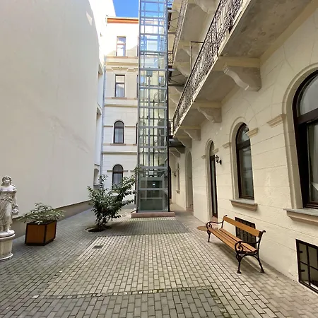 Gracia Apartment House-2