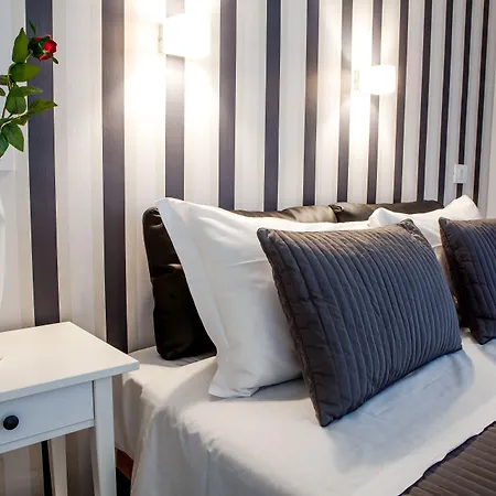 Venere Rooms-2