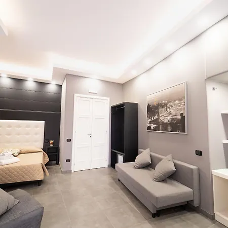 Royal House Napoli Centro, By Clapa Group-2