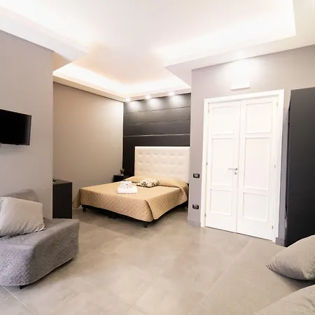 Royal House Napoli Centro, By Clapa Group-3