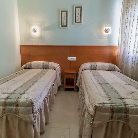 Pensión Isabel by Vivere Stays-2