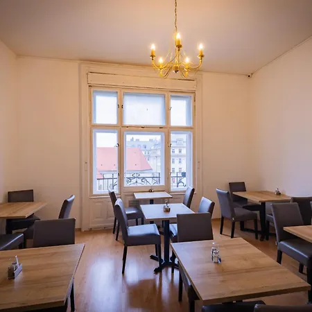 City Hotel Matyas-2