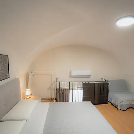Almond Apartment Catania-2