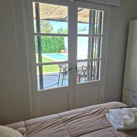 Oasis Mendoza, casa amplia, pileta privada, jardín, cochera portón automático, aire acondicionado en todos los ambientes, TU HOGAR EN LA CIUDAD-3
