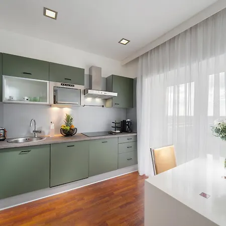 Mamaison Residence Sulekova Bratislava-2