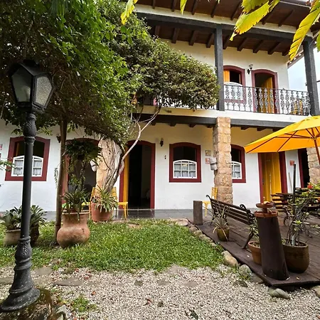 Pousada Solar do Algarve em Paraty há 5 minutos do Centro Histórico-2