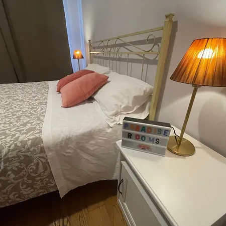 Paradise Suites - Brignole Station - Best Price Rooms - Always Open-3