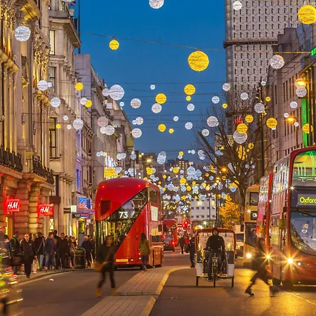 Moxy London Piccadilly Circus-2