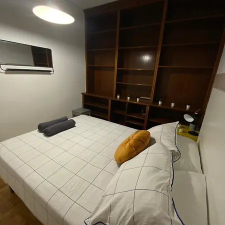 Santa Engracia Street, Private rooms-3