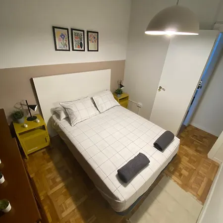 Santa Engracia Street, Private rooms-2