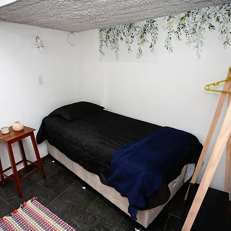 Espaço Sideral - Quartos com ar-condicionado, 5min Estádio Maracanã, 8min UERJ, shopping, 12min metrô, wi-fi 300mbp, ampla área comum com cozinha - prático e confortável-3