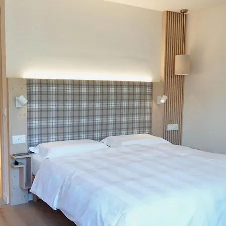 Alpine Rooms&Suites Livigno - Camana Noa --3