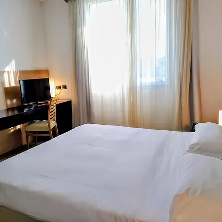 Hotel Carpi-2