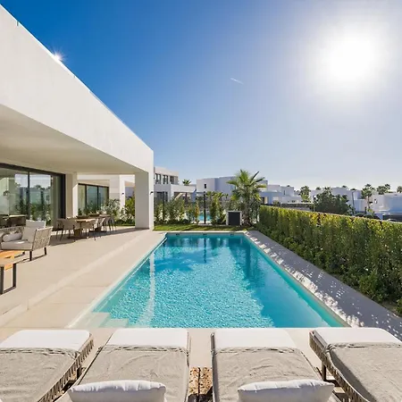 Private Luxury Villa In Marbella With Mountain And Sea Views-3