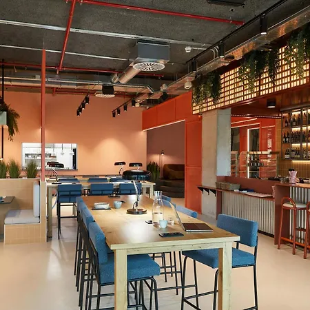 The Social Hub Barcelona Poblenou Extended Stay-2
