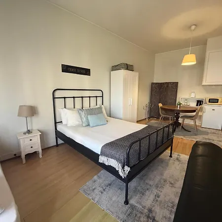 Oporto Trindade Residence-2