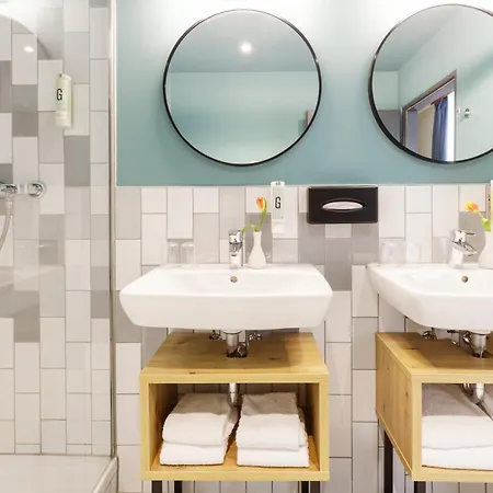 Garner Hotel Vienna By Ihg-3