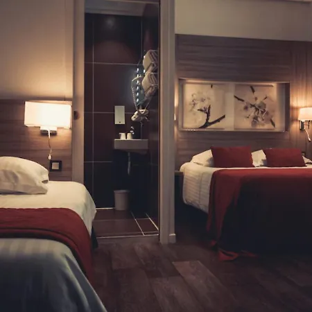 Hotel Le Grillon-3