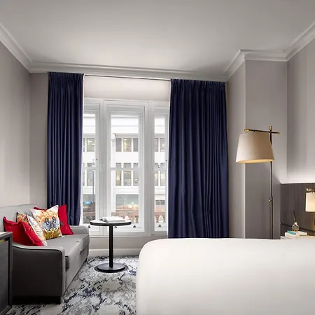 The Trafalgar St James London Curio Collection By Hilton-3