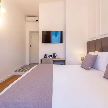Crescenzio 74 botique by Ghor-3