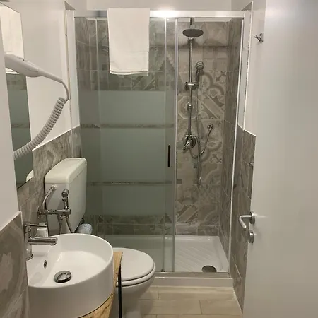 Mercede Rooms-3