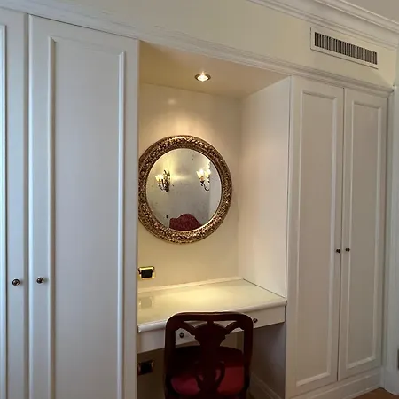 Torre Dell'Orologio Signature Residence-3