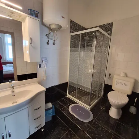Eitans Guesthouse-2