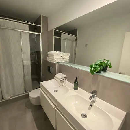 Ch Six Rooms-3