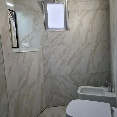 B&B GANAJ - Corso Italia 89 - BARI-3
