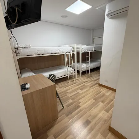 Bearan Rooms 2-2