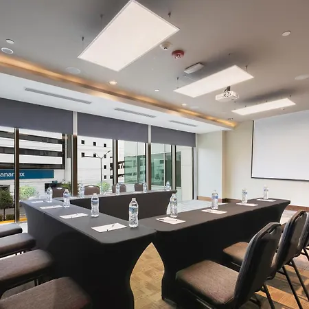Hampton Inn By Hilton Leon-2