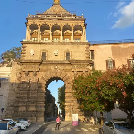 Maqueda Suites-2