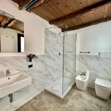 C&O Savoia Deluxe Rooms-2