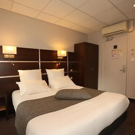 Hotel Des Trois Gares-2