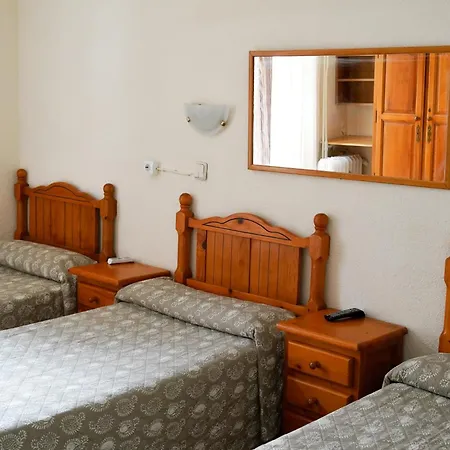 Hostal Fuentesol-2