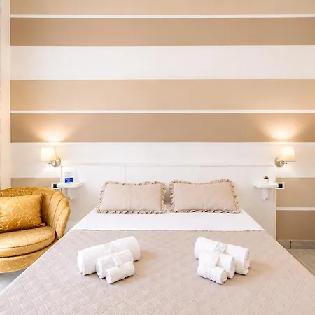 Bamba Luxury Suites Napoli Central Station-3