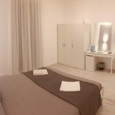Le dimore Luxury Rooms-3