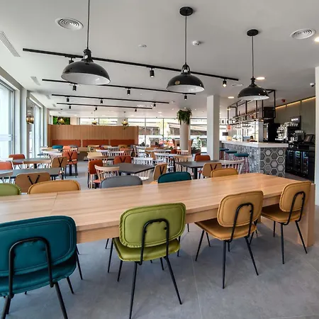 Ibis Styles Santander-2