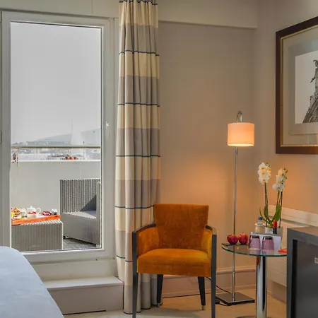 Auteuil Manotel-2