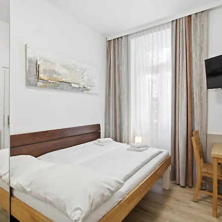 Ajo Apartments - Messe City Flat - Self-Check-In-3