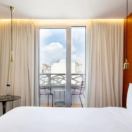 Renaissance Paris Republique Hotel & Spa-3
