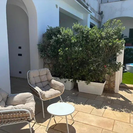 Al Capri Suite & Private Pool-2