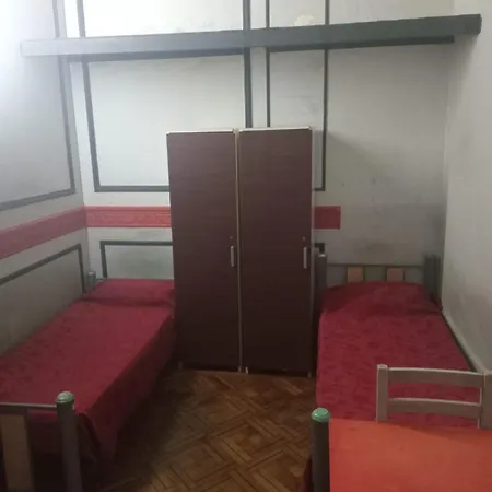 Tinta Roja Residencia Estudiantil-2