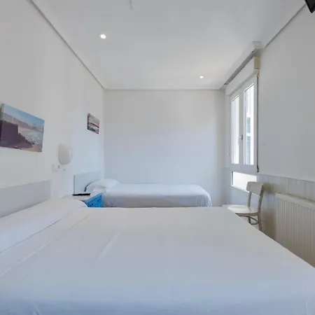 Hostal Costa Coruña-3