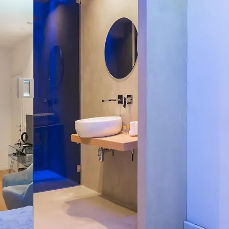 Four Luxury Suite-2