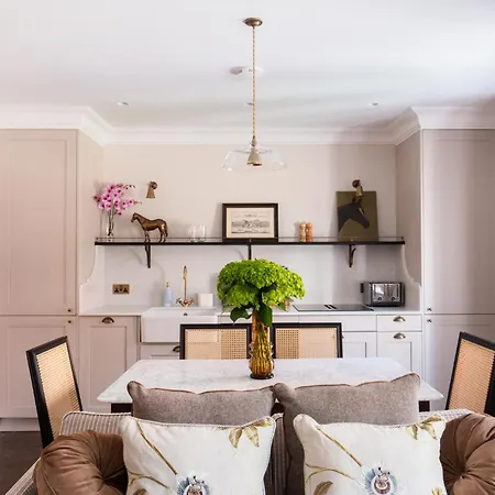 11 Cadogan Gardens And The Apartments-3